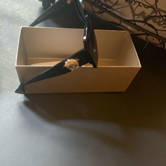 Brand New Versace sunglasses. main image 4